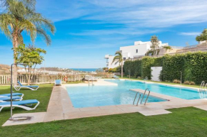 Casa Banderas stunning apartment with pool and gym by Costarentals - Ref 237, La Cala De Mijas
